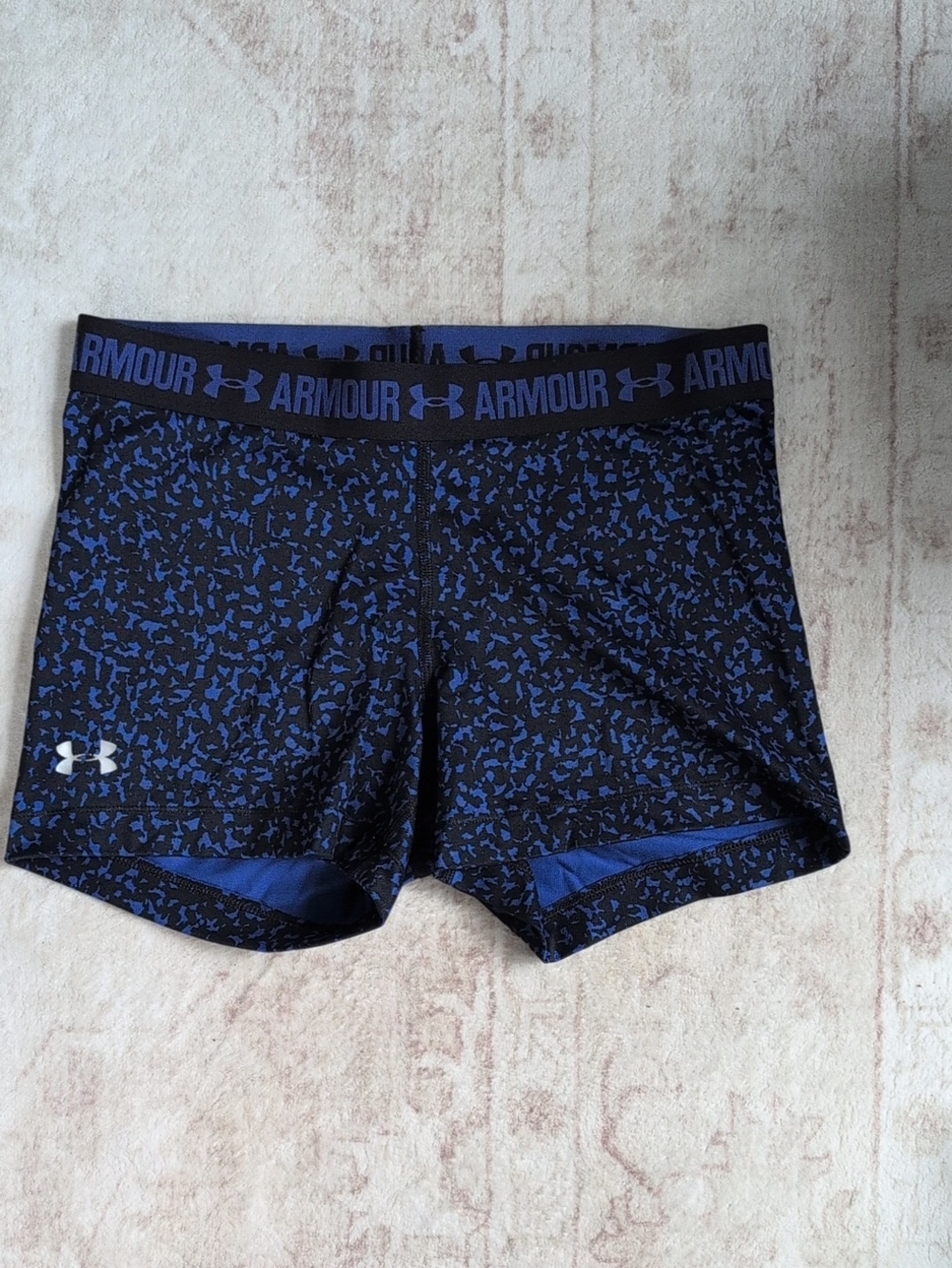 Under Armour Black & Blue Athletic Biker Shorts, Size Medium